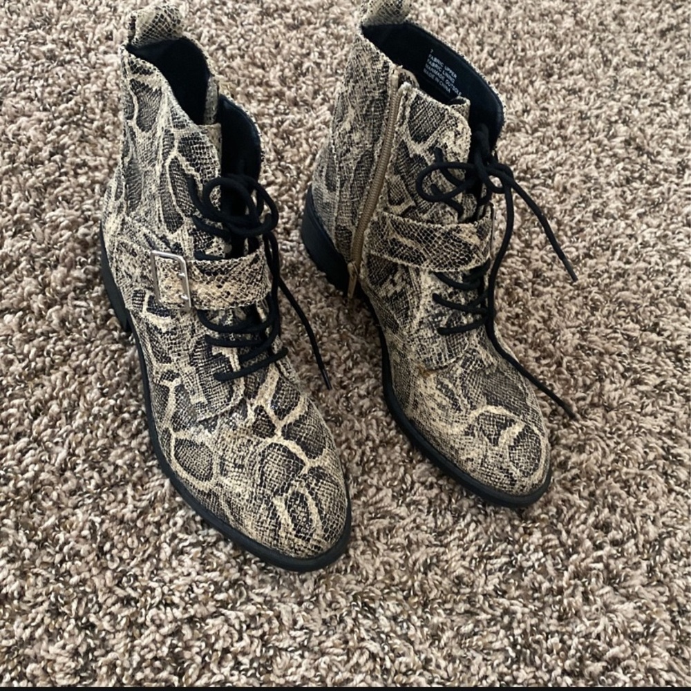 Womens boots